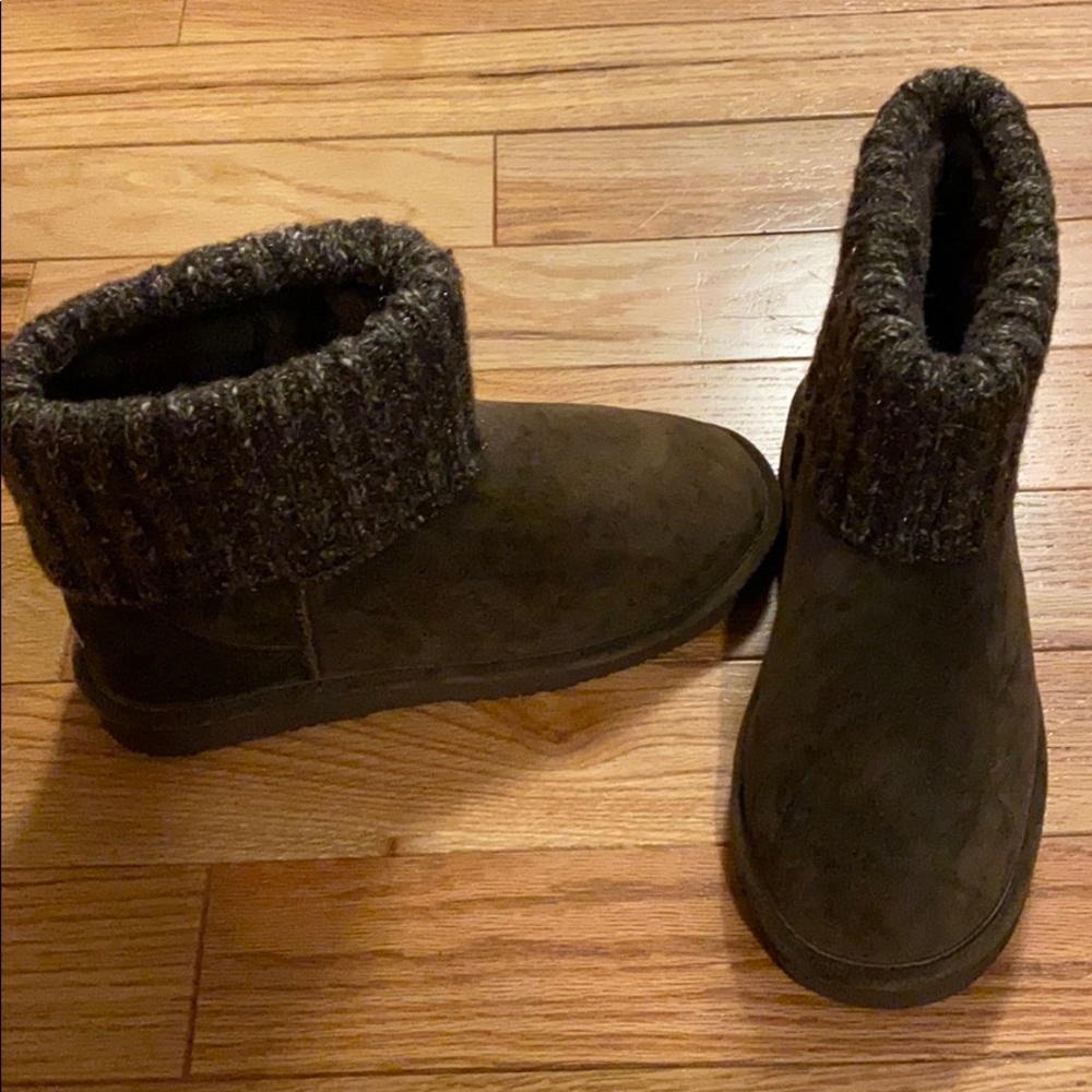 Lamo brown sweater boots 10